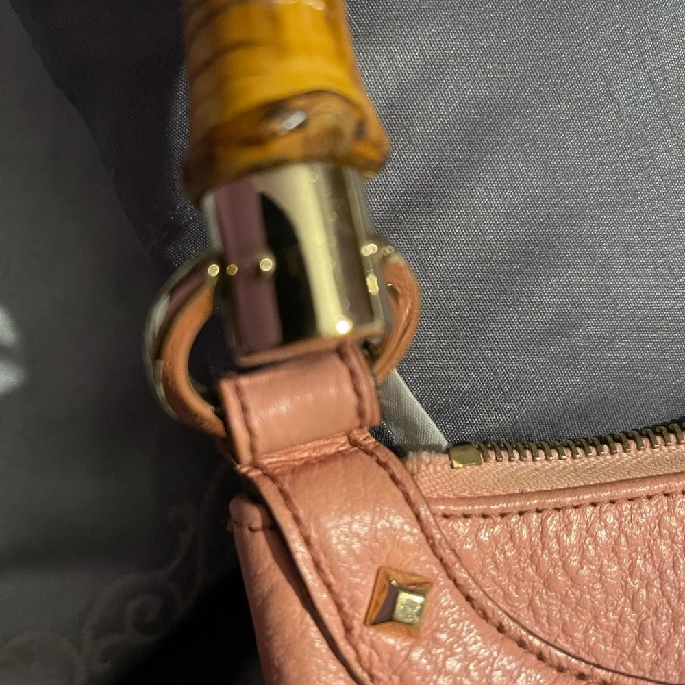 Authentic Pink Leather Gucci ANITA Handbag with Bamboo handle and bamboo zipper - Picture 12 of 17